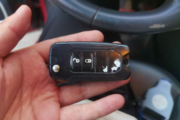 Used Jeep Compass 2017 200T Automatic Comfort Edition Vehicle Key