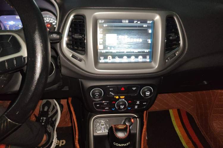 Used Jeep Compass 2017 200T Automatic Family Edition Audio And AC Panel