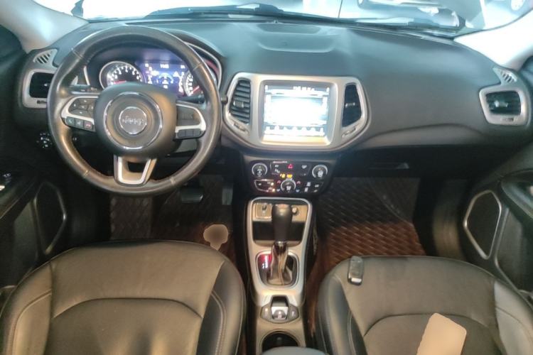 Used Jeep Compass 2017 200T Automatic Family Edition Center Console