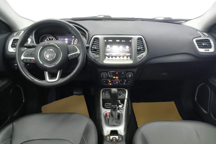 Used Jeep Compass 2017 200T Automatic Family Edition Center Console