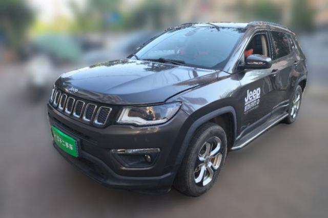 Ojetý Jeep Compass 2017 200T Automatic Family Edition