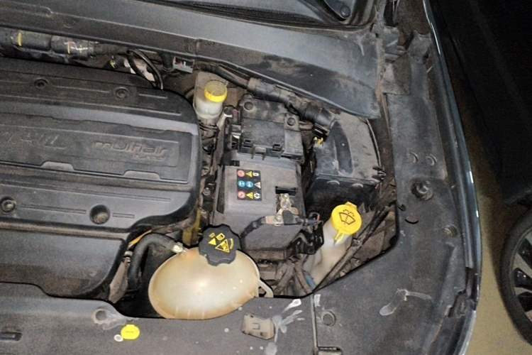 Used Jeep Compass 2017 200T Automatic Family Edition Engine Bay Left