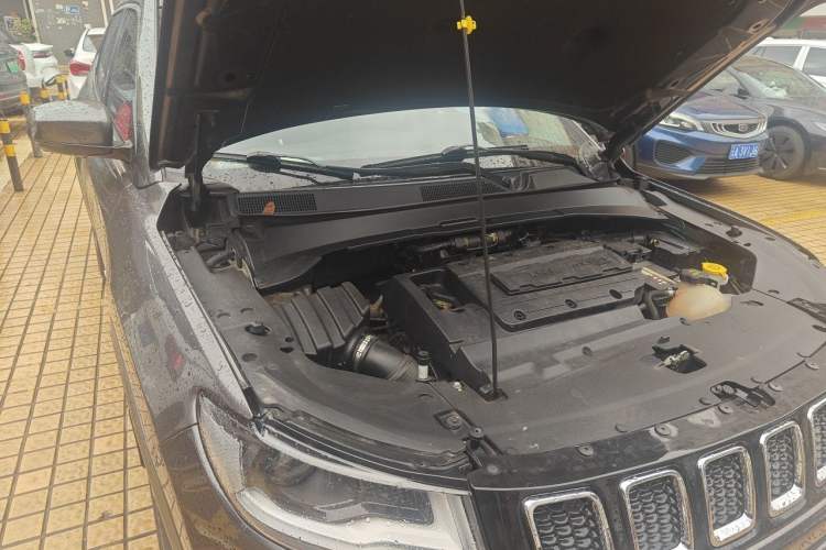 Used Jeep Compass 2017 200T Automatic Enjoyment Version Engine Bay Right