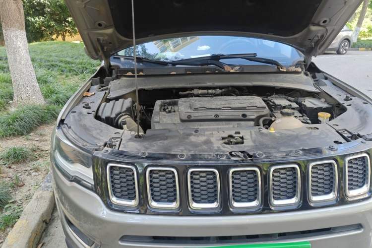 Used Jeep Compass 2017 200T Automatic Prestige Edition Engine Bay Right