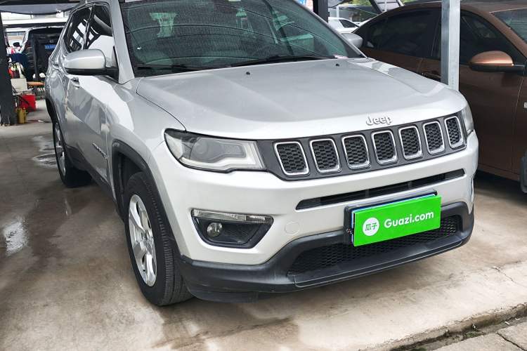 Used Jeep Compass 2017 200T Automatic Comfort Edition Exterior 2