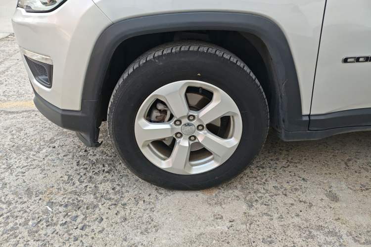Used Jeep Compass 2017 200T Automatic Family Edition Exterior 4
