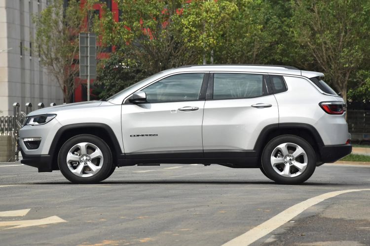 Used Jeep Compass 2017 200T Automatic Family Edition Exterior 5
