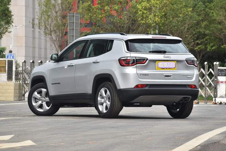 Used Jeep Compass 2017 200T Automatic Family Edition Exterior 6