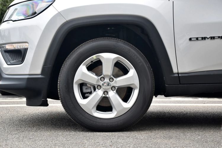 Used Jeep Compass 2017 200T Automatic Family Edition Exterior 8