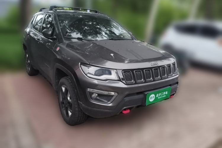 Used Jeep Compass 2017 200TS Automatic High-Performance All-Wheel Drive Edition Front Right 45 Deg