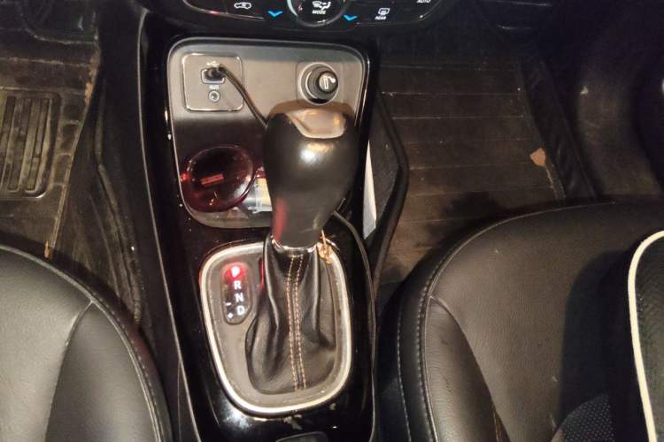 Used Jeep Compass 2017 200T Automatic Prestige Edition Gear Lever