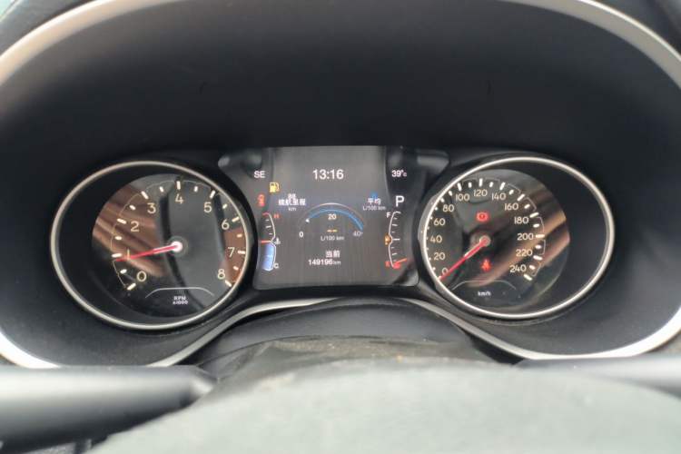 Used Jeep Compass 2017 200T Automatic Family Edition Instrument Cluster