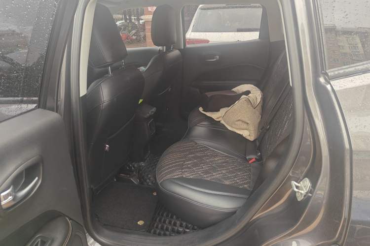 Used Jeep Compass 2017 200T Automatic Enjoyment Version Left Rear Seat