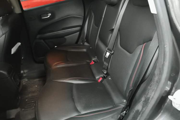Used Jeep Compass 2017 200TS Automatic High-Performance All-Wheel Drive Edition Left Rear Seat
