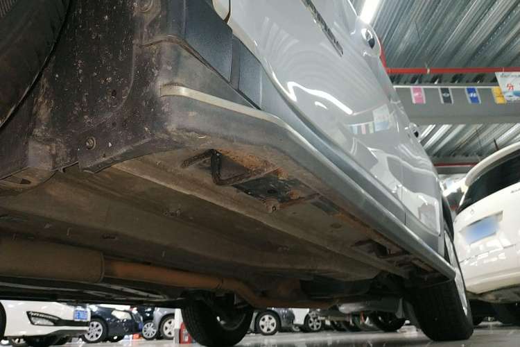 Used Jeep Compass 2017 200T Automatic Family Edition Left Side Sill