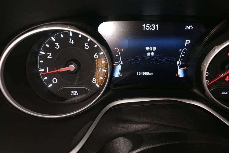 Used Jeep Compass 2017 200T Automatic Family Edition Odometer Close Up