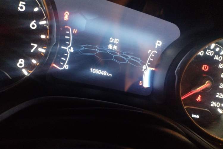 Used Jeep Compass 2017 200T Automatic Family Edition Odometer Close Up