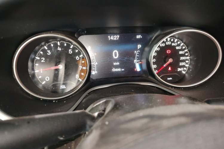 Used Jeep Compass 2017 200T Automatic Family Edition Odometer Close Up