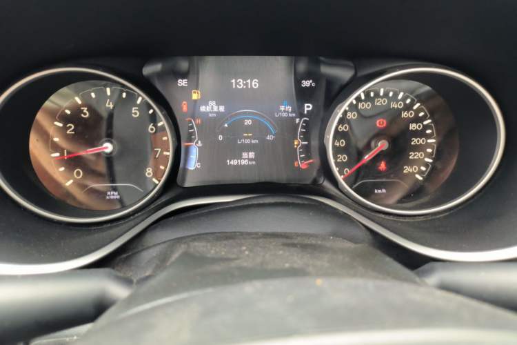Used Jeep Compass 2017 200T Automatic Family Edition Odometer Close Up