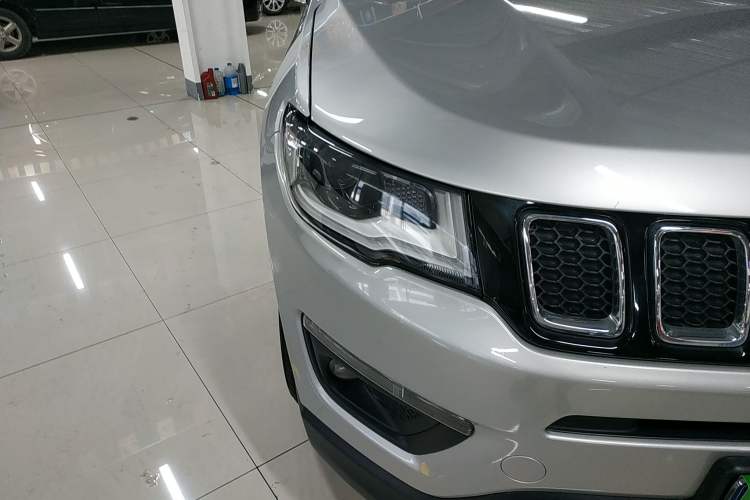 Used Jeep Compass 2017 200T Automatic Family Edition Right Front Headlight