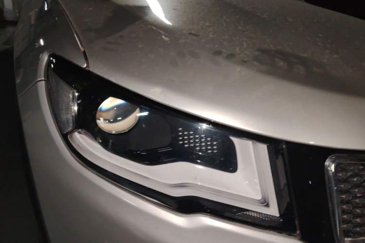 Used Jeep Compass 2017 200T Automatic Family Edition Right Front Headlight