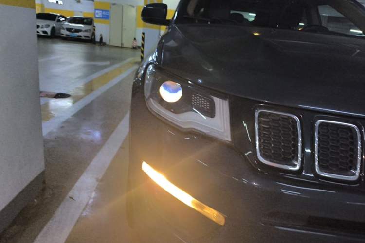 Used Jeep Compass 2017 200T Automatic Family Edition Right Front Headlight