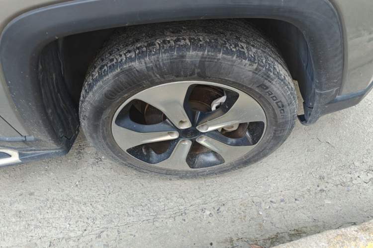 Used Jeep Compass 2017 200T Automatic Prestige Edition Right Front Wheel Hub