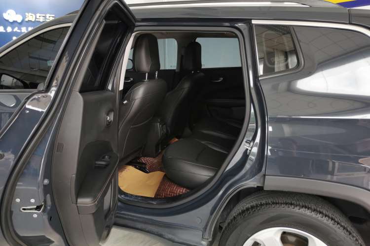 Used Jeep Compass 2017 200T Automatic Family Edition Right Rear Seat