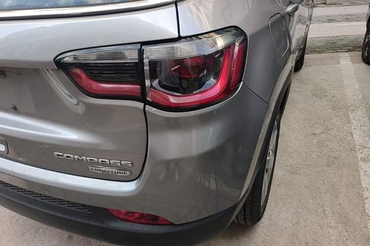 Used Jeep Compass 2017 200T Automatic Family Edition Right Rear Taillight