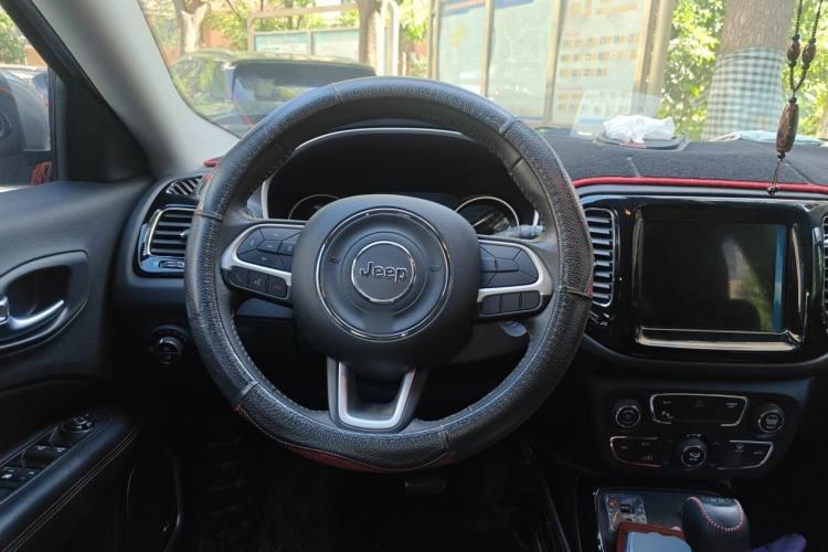 Used Jeep Compass 2017 200T Automatic Prestige Edition Steering Wheel