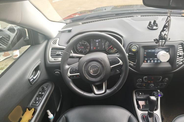 Used Jeep Compass 2017 200T Automatic Enjoyment Version Steering Wheel
