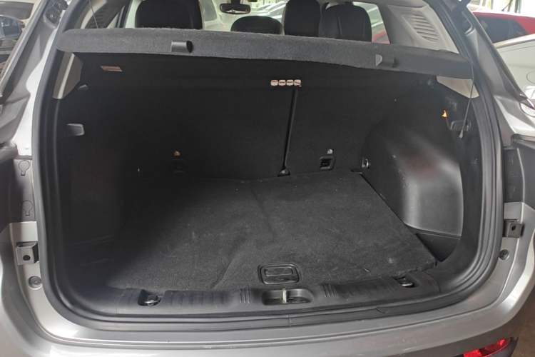 Used Jeep Compass 2017 200T Automatic Family Edition Trunk