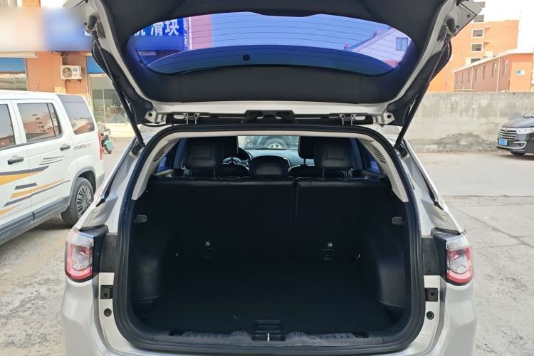 Used Jeep Compass 2017 200T Automatic Family Edition Trunk