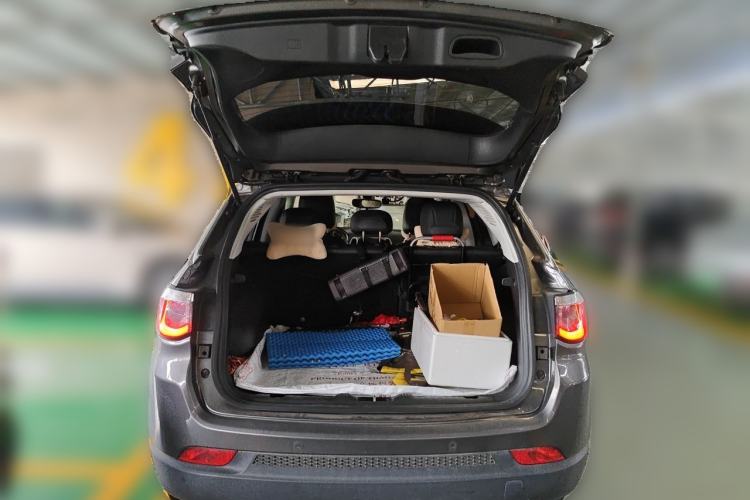 Used Jeep Compass 2017 200T Automatic Family Edition Trunk