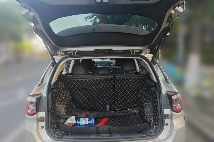 Used Jeep Compass 2017 200T Automatic Family Edition Trunk