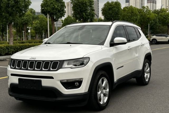 Ojetý Jeep Compass 2017 200T Automatic Family Edition