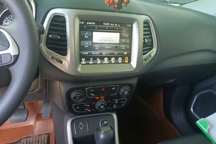 Used Jeep Compass 2017 200T Automatic Family Edition Audio And AC Panel