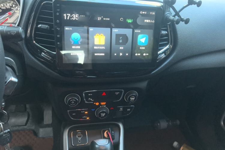Used Jeep Compass 2017 200T Automatic Enjoyment Version Audio And AC Panel