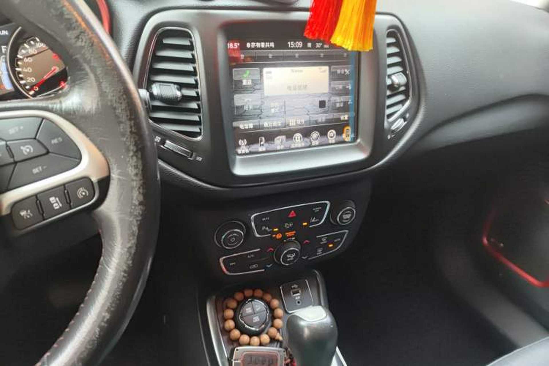 Used Jeep Compass 2017 200TS Automatic High-Performance All-Wheel Drive Edition Audio And AC Panel