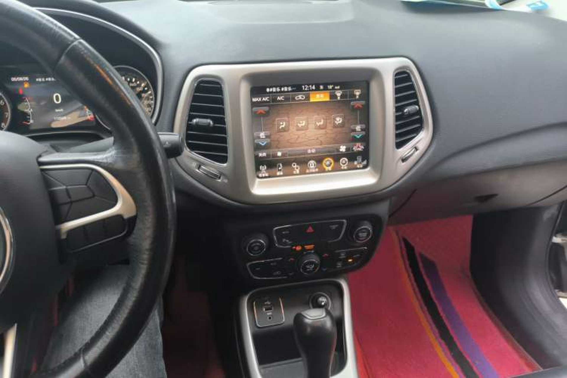 Used Jeep Compass 2017 200T Automatic Family Edition Audio And AC Panel