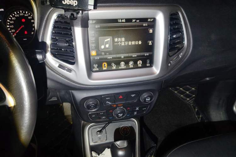 Used Jeep Compass 2017 200T Automatic Family Edition Audio And AC Panel