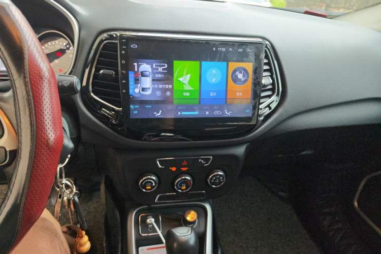 Used Jeep Compass 2017 200T Automatic Enjoyment Version Audio And AC Panel