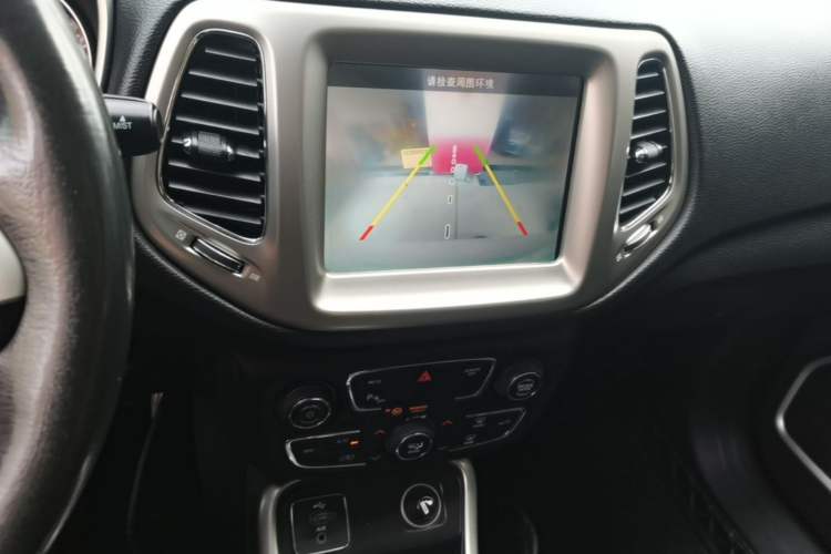 Used Jeep Compass 2017 200T Automatic Family Edition Audio And AC Panel