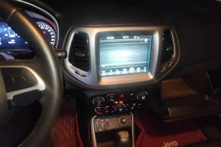 Used Jeep Compass 2017 200T Automatic Family Edition Audio And AC Panel