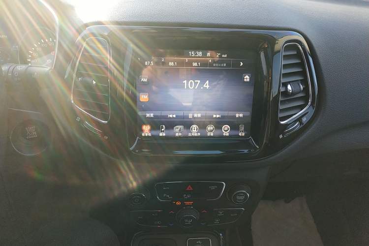 Used Jeep Compass 2017 200T Automatic Prestige Four-Wheel Drive Edition Audio And AC Panel