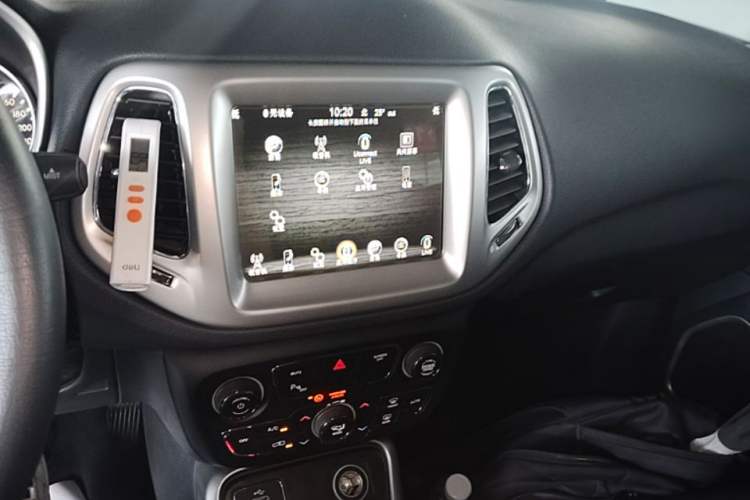 Used Jeep Compass 2017 200T Automatic Family Edition Audio And AC Panel