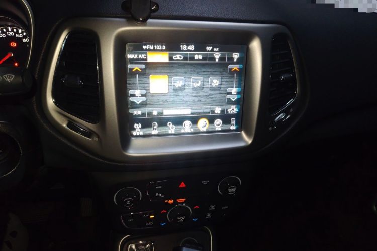 Used Jeep Compass 2017 200T Automatic Family Edition Audio And AC Panel