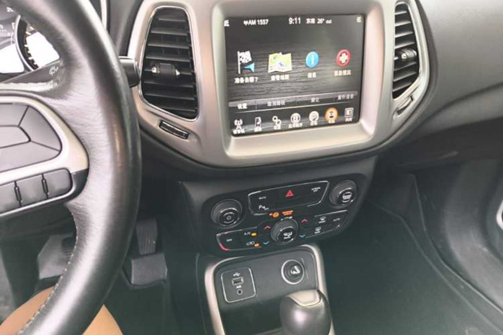 Used Jeep Compass 2017 200T Automatic Family Edition Audio And AC Panel