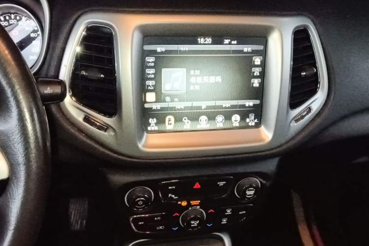 Used Jeep Compass 2017 200T Automatic Family Edition Audio And AC Panel