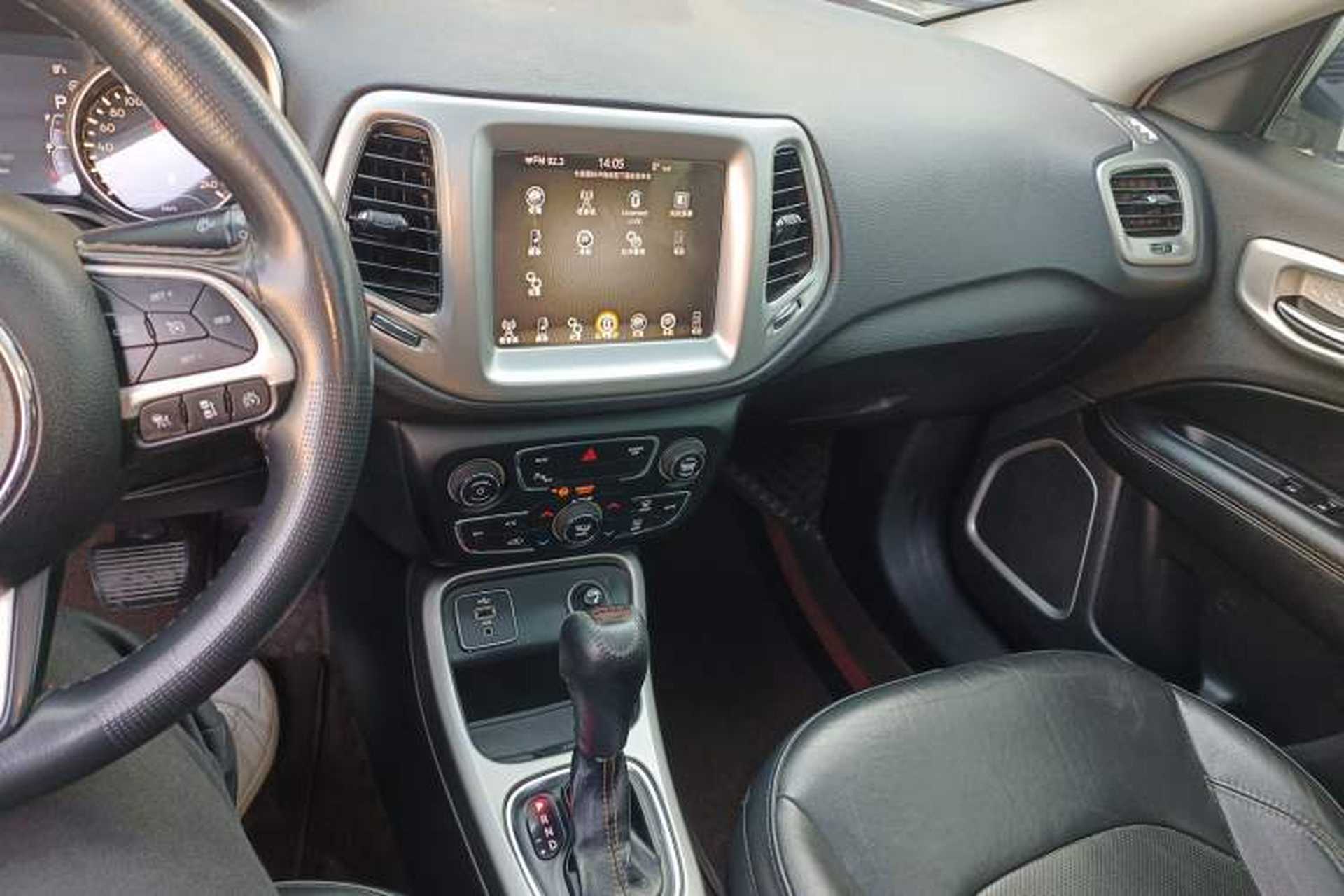 Used Jeep Compass 2017 200T Automatic Family Edition Audio And AC Panel
